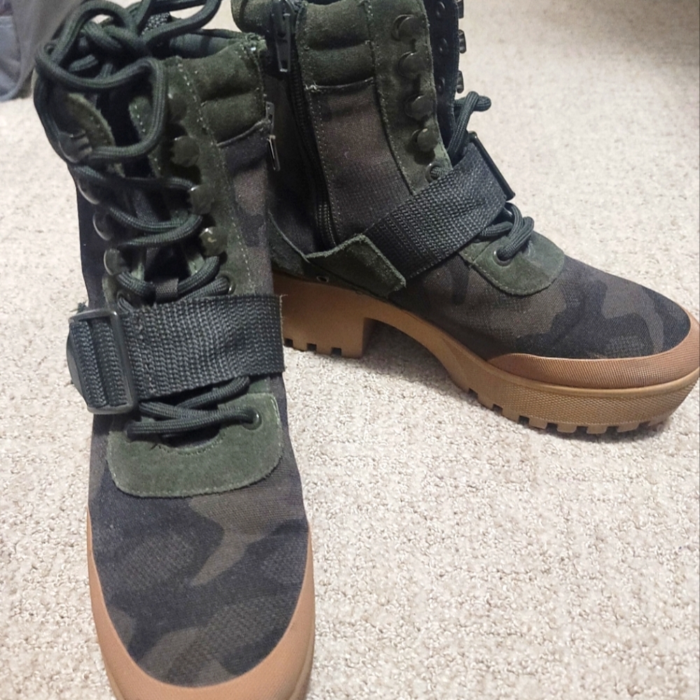 Boots like military